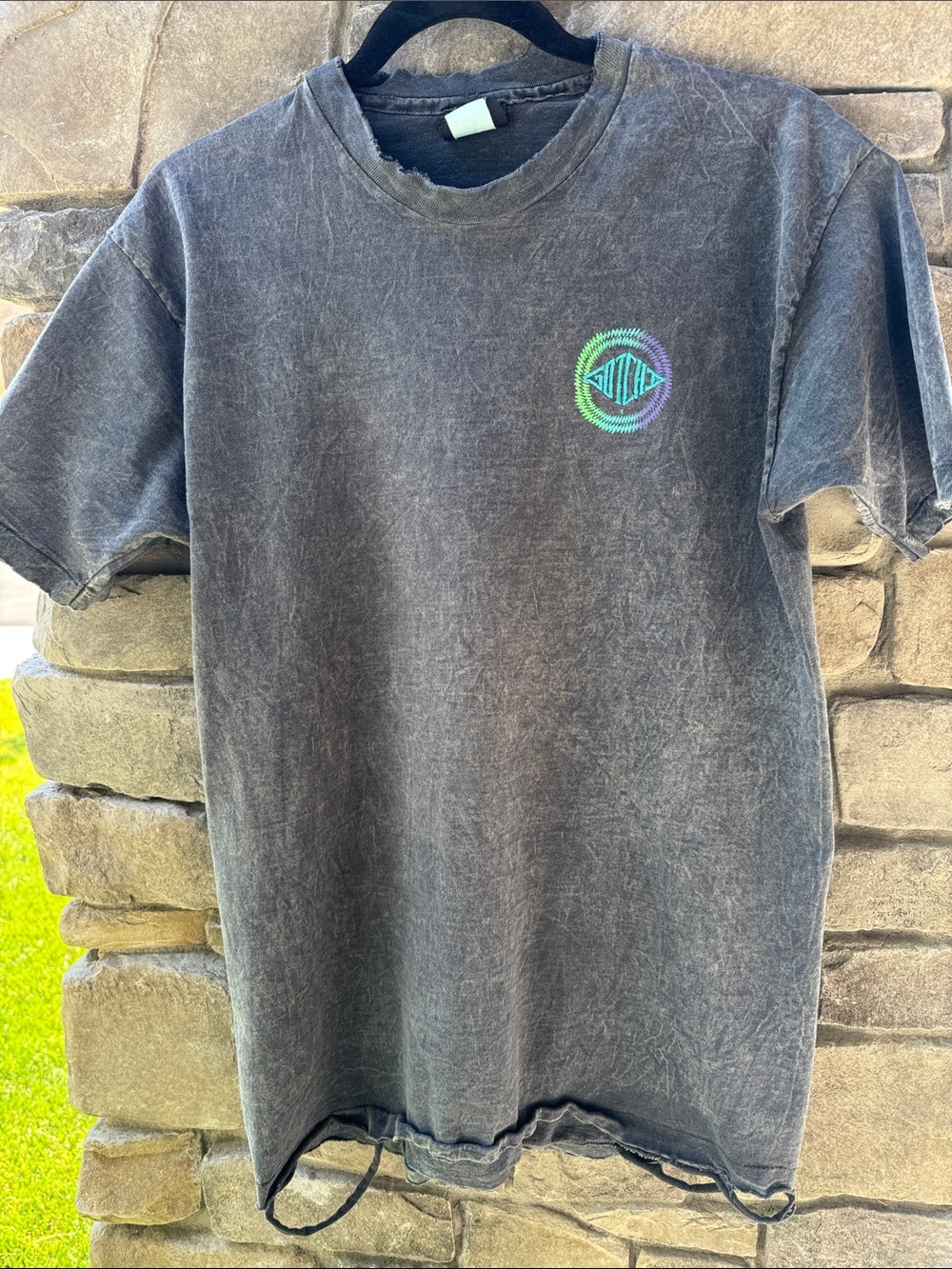 VTG Gotcha Single Stitch T-Shirt Mens M stonewashed rip hem distressed Cotton